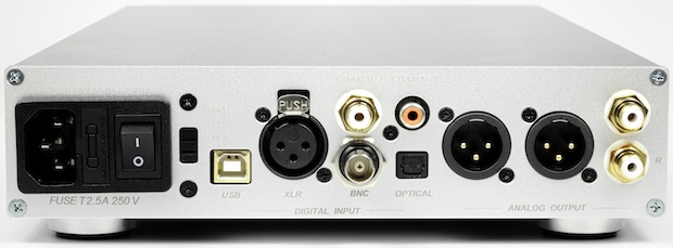 NuForce DAC-9 Digital-to-Analog Converter - Back