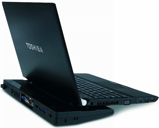 Toshiba Portege R700 Laptop in Port Replicator