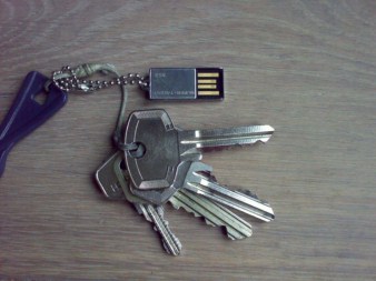 SuperTalent Pico C USB Drive with Keys