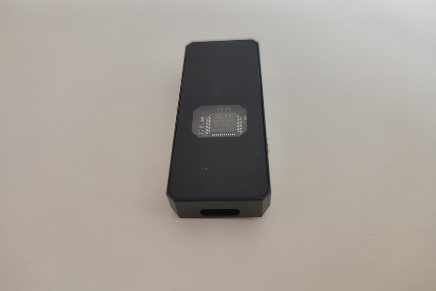 Campfire Audio Relay Dongle DAC/AMP Bottom
