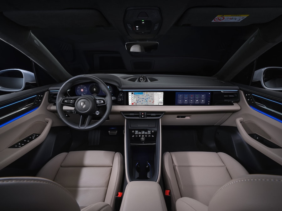 2024-porsche-macan-interior