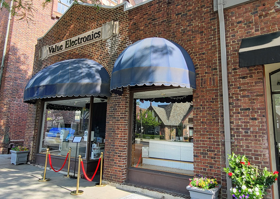 20250726_094241-Value-Electronics-Showroom-Scarsdale-NY-2025-900px