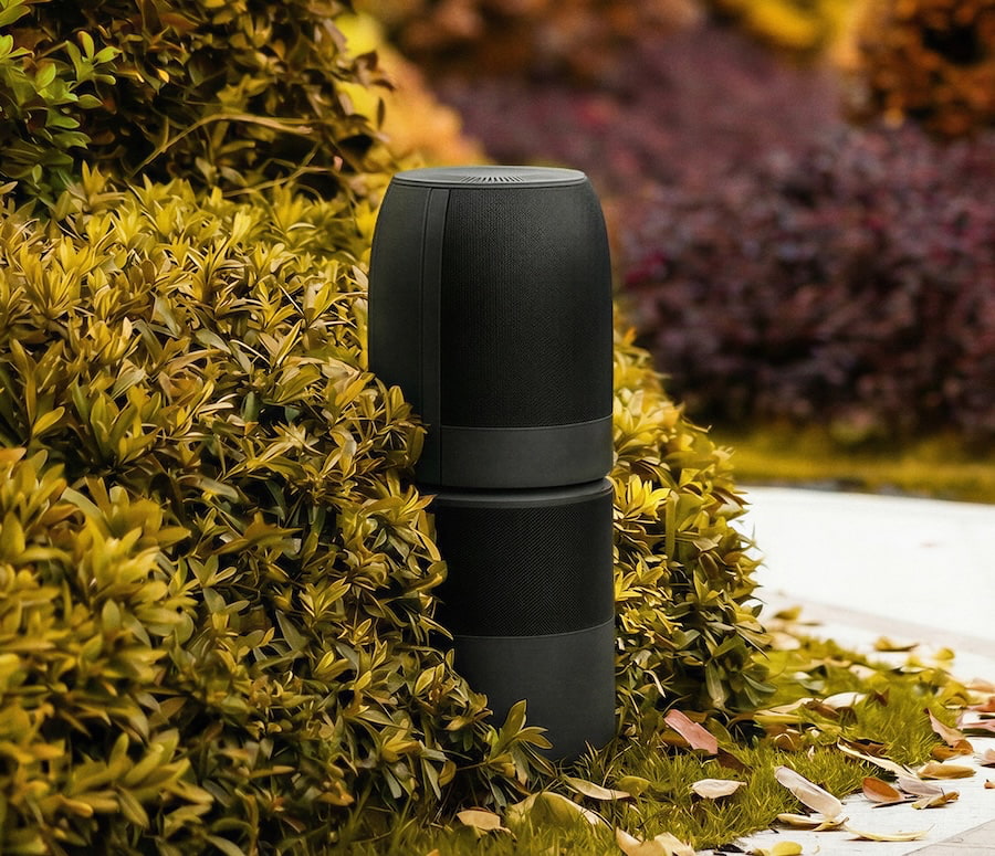 2026-kef-outdoor-bh6q-lifestyle-autumn
