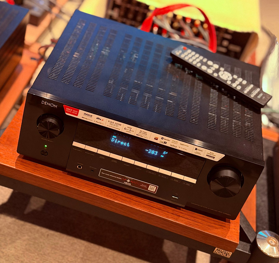 Denon-AVR-X3900H-in-demo-room-900px
