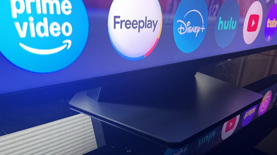 2026 Hisense UR9 65-inch TV pedestal stand