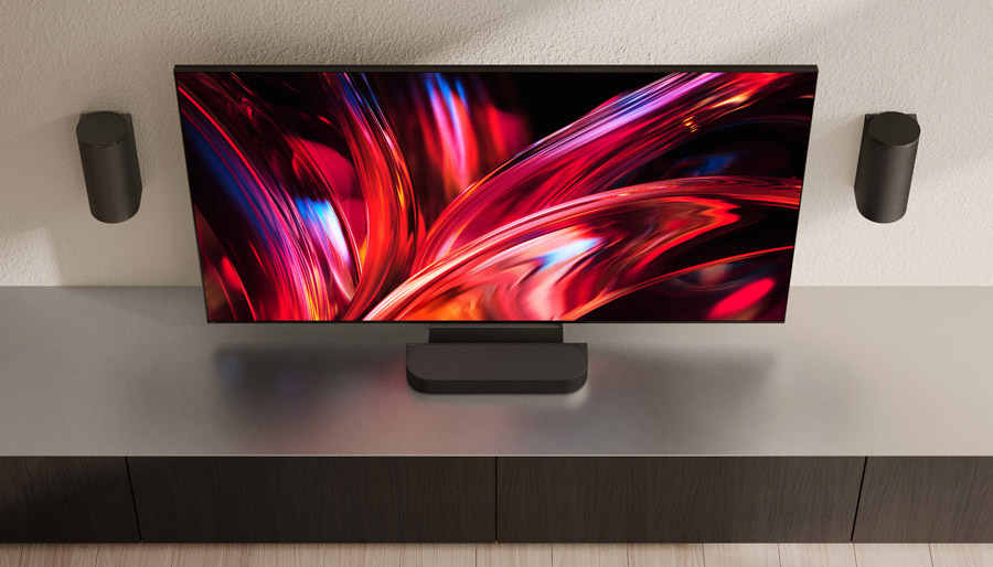 Trio_A8_BRAVIA-sync-Motif-900px