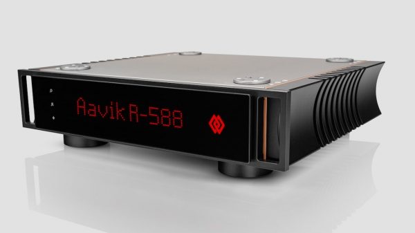 Aavik R-588 Phono Preamplifier Front Angle