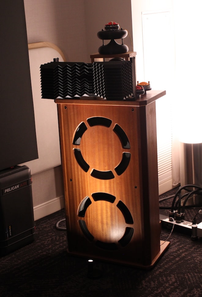 abx-audiophiles-loudspeaker-left-axpona-2026