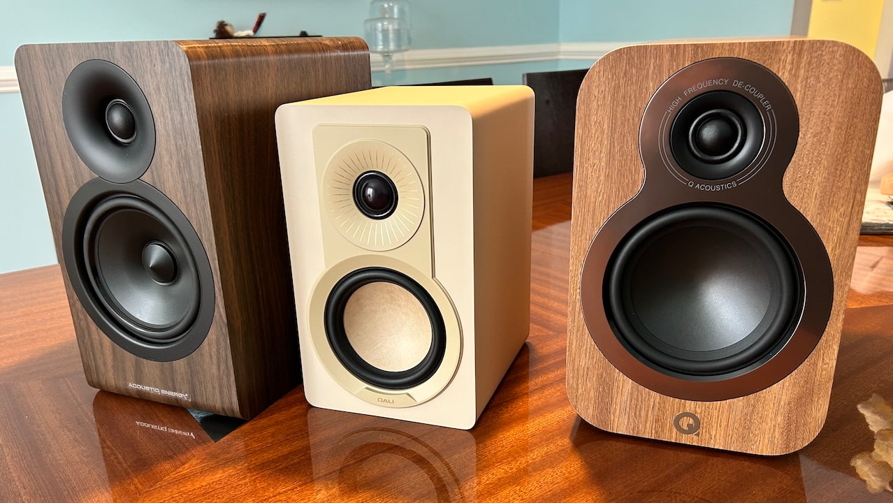 ae-dali-q-speakers-staggered