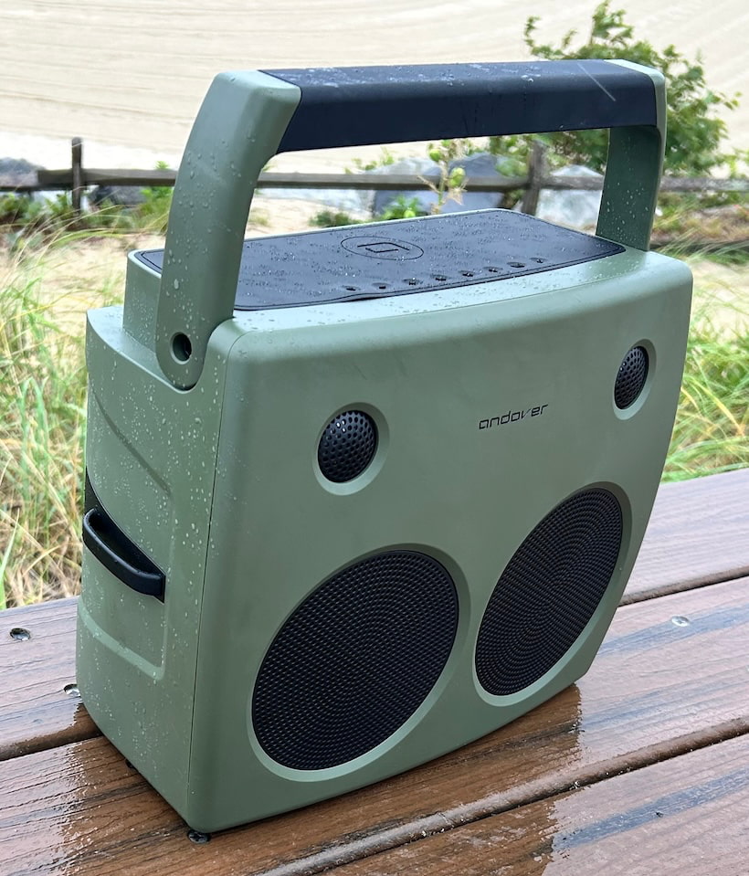 andover-audio-freeplay-olive-angle-right