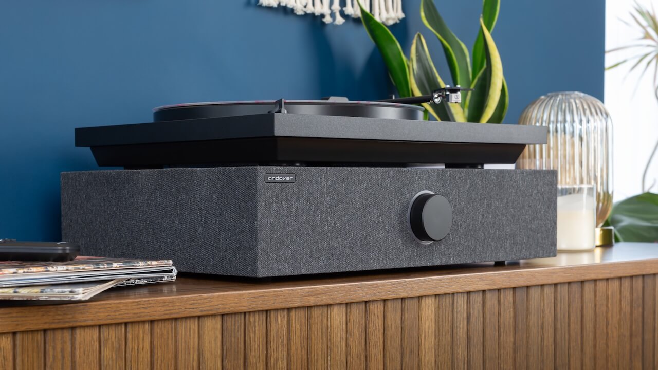 Andover Audio SpinBase Max 2 Wireless Speaker under Turntable in Black