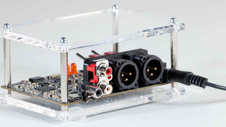 apos-geshelli-merlin-dac-angle-rear