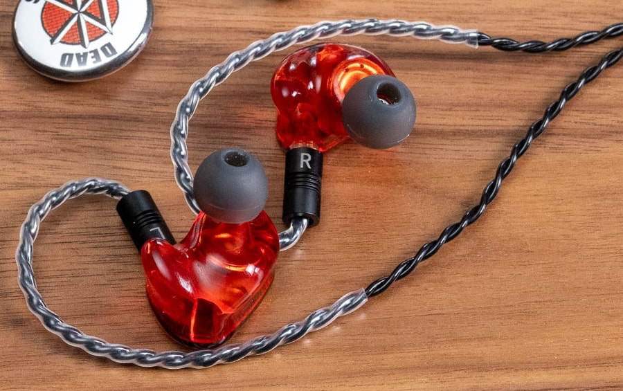 apos-rock-lobster-iem-with-tips