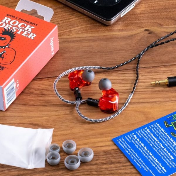 Apos Audio Rock Lobster IEMs with Package
