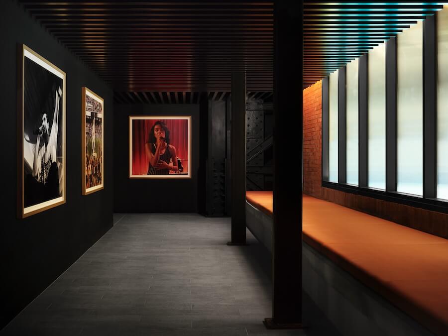 apple-music-radio-a-list-corridor
