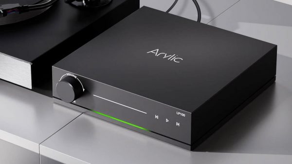 Arylic LP100 Digital Music Streamer Angle
