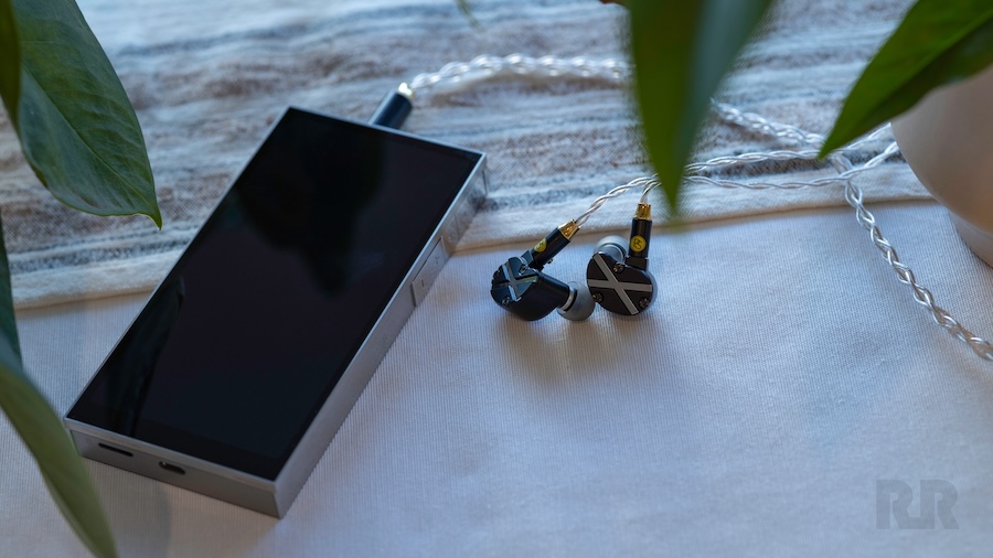astell-kern-pd10-dap-off-with-iem