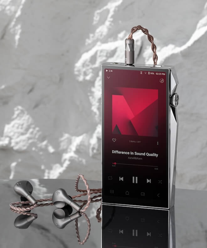 astell-kern-sp4000-lifestyle-silver-iem