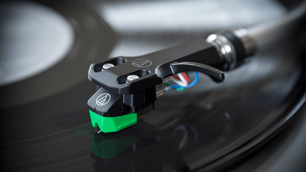Audio-Technica AT-VMN95EBK Turntable