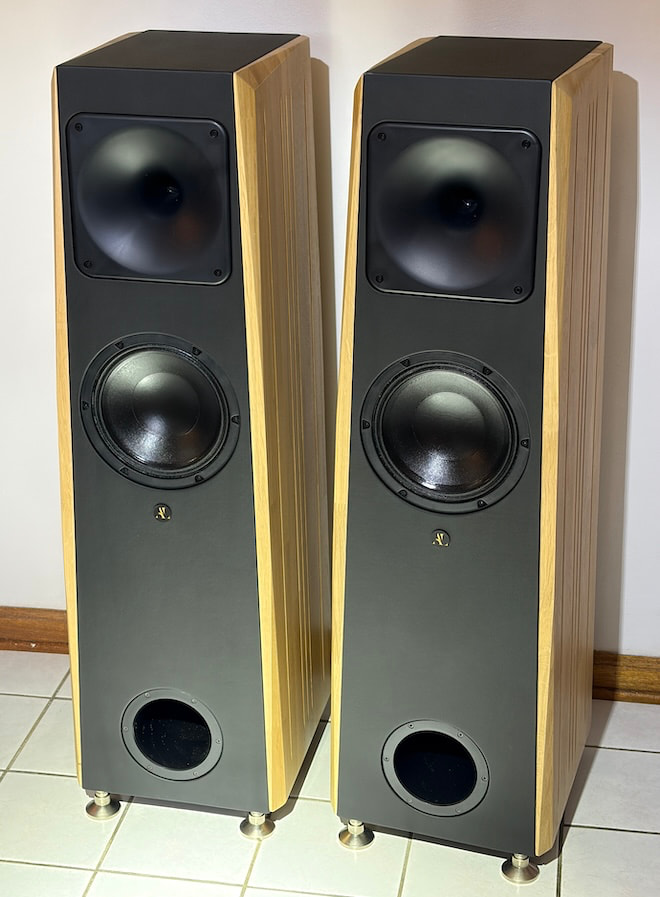atlantis-labs-at-23-pro-loudspeakers-front