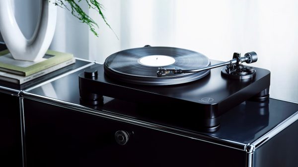 Audio-Technica AT-LP7X Turntable