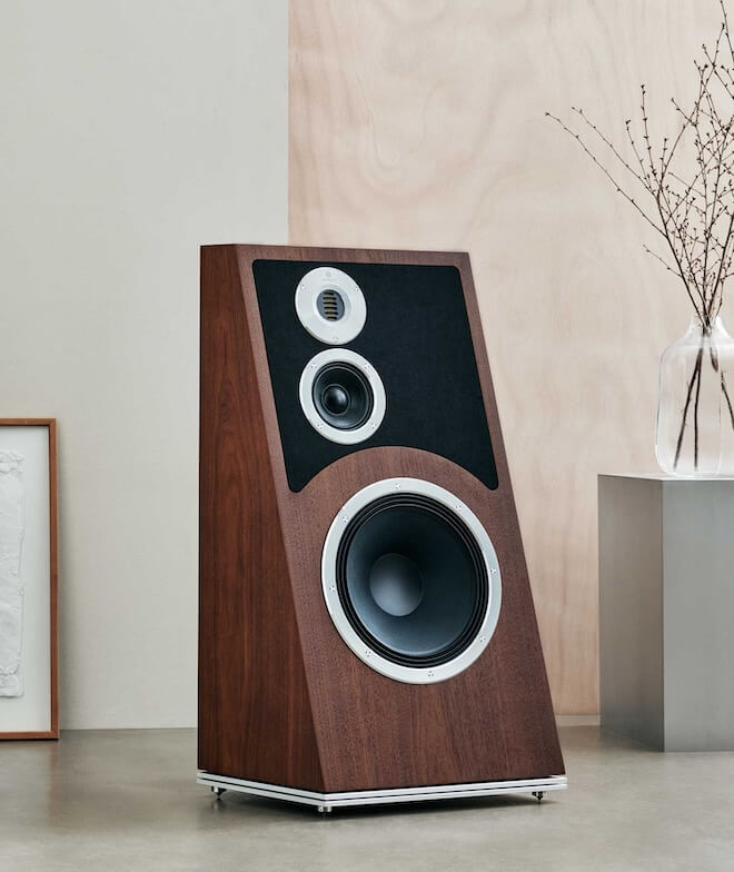audiovector-traepeze-reimagined-speaker-italian-walnut