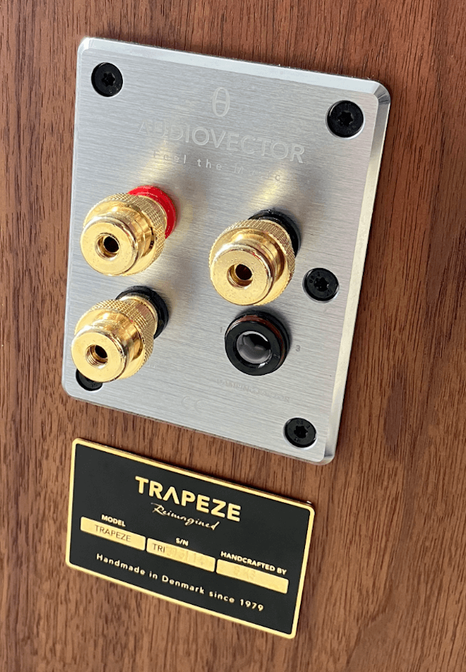 audiovector-traepeze-reimagined-speaker-terminals