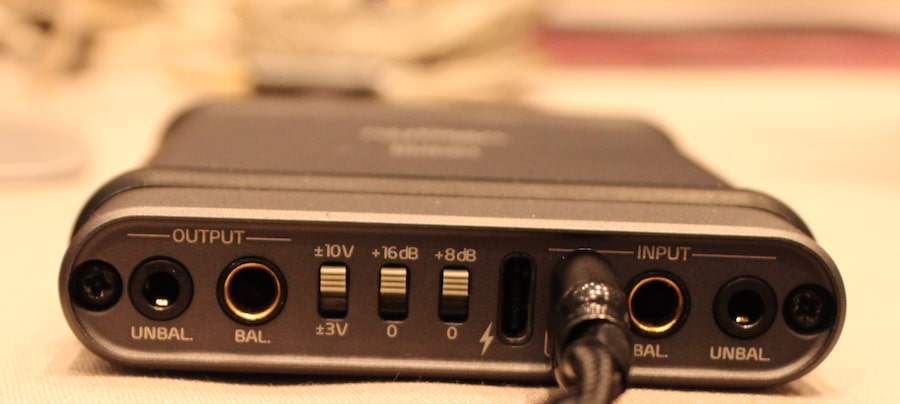 Audma Brioso PHPA1 portable headphone amplifier rear