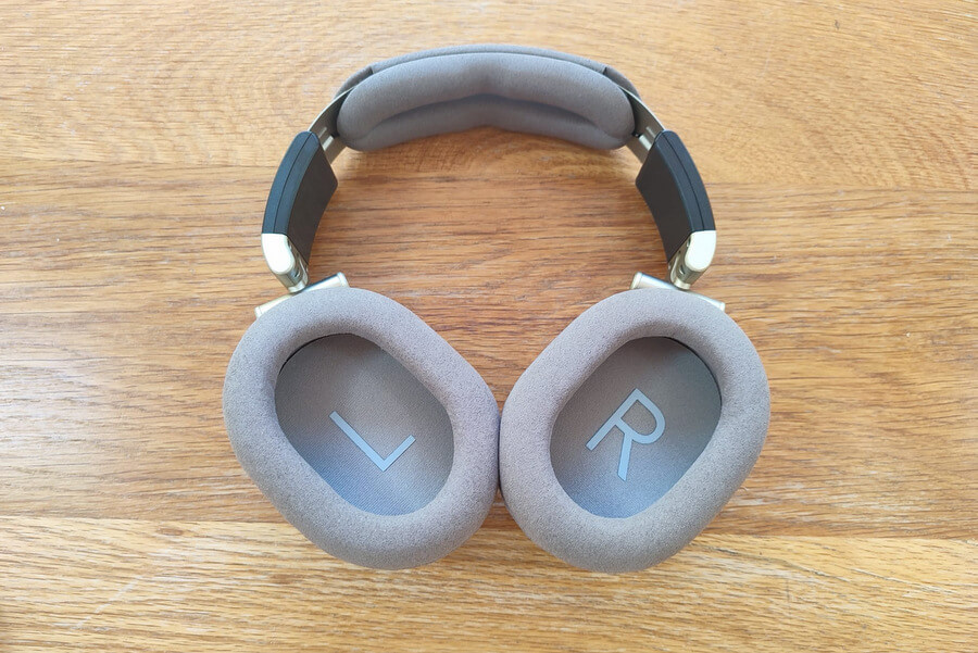 austrian-audio-arranger-headphones-interior