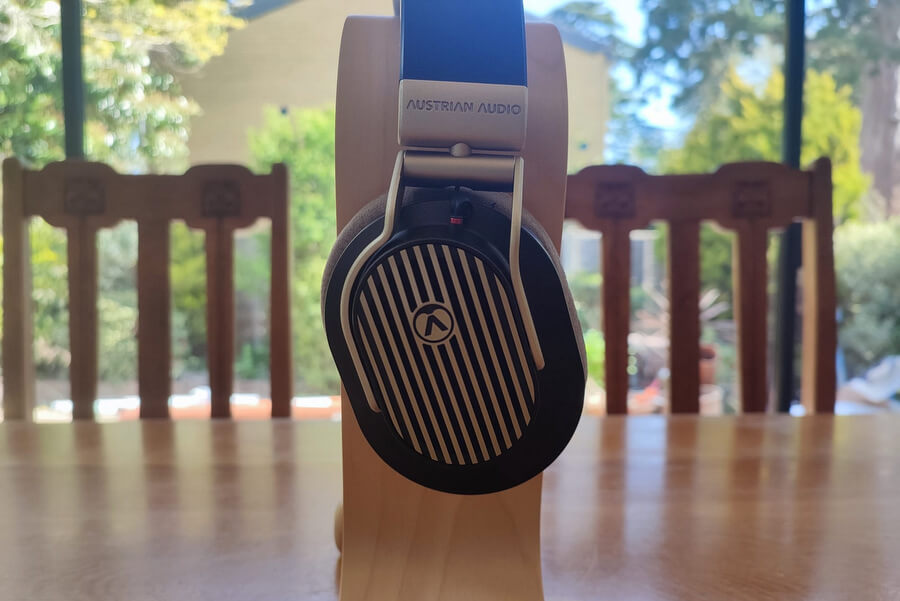 austrian-audio-arranger-headphones-side