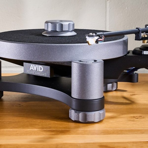 AVID Relveo Turntable Lifestyle