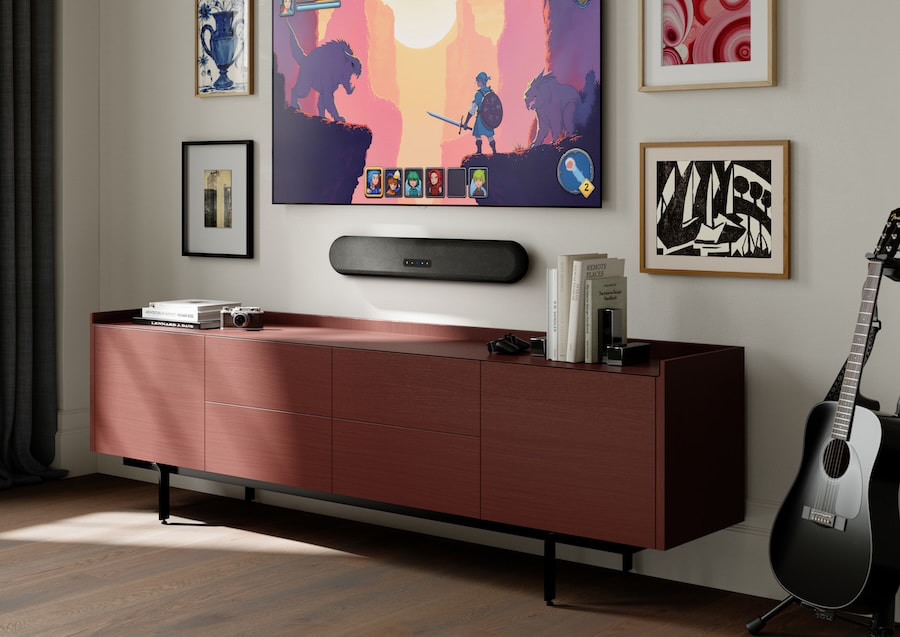 bluesound-pulse-cinema-mini-soundbar-on-wall