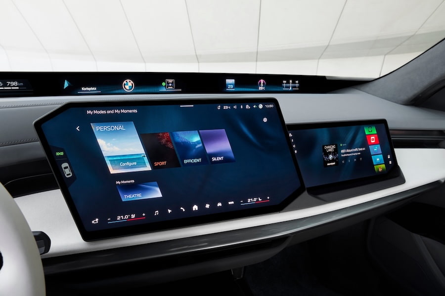 bmw-i7-60-xdrive-dash-displays