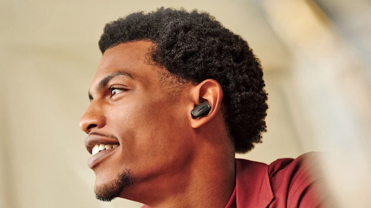 Bose QuietComfort Ultra Earbuds (2nd Gen) - Lifestyle Man