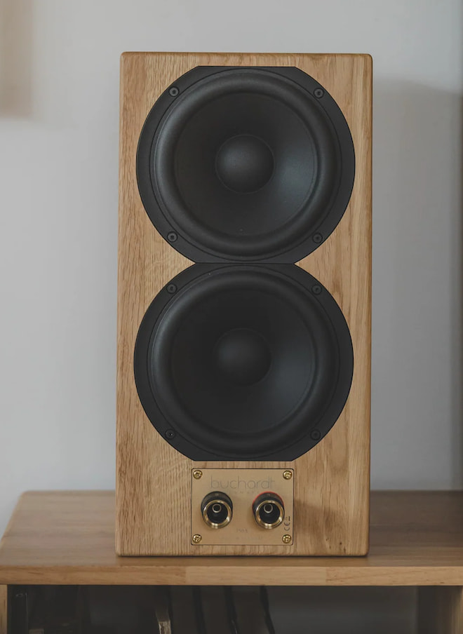 buchardt-e50s-back-oak