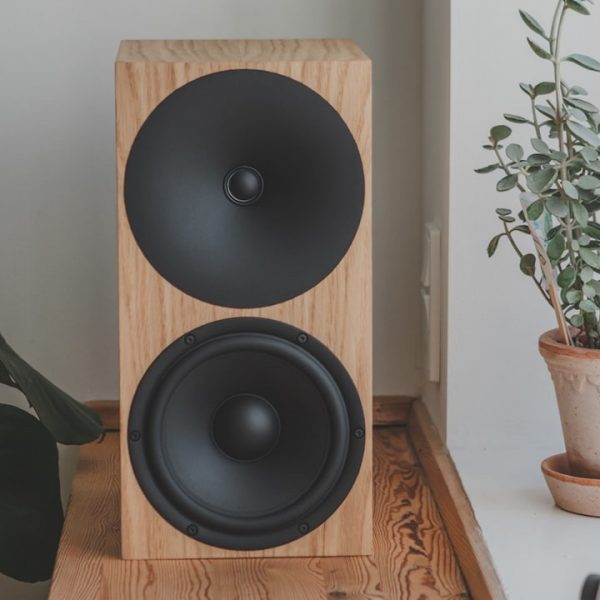Burchardt S400 MKIII Bookshelf Loudspeaker Natural Oak Front 2026