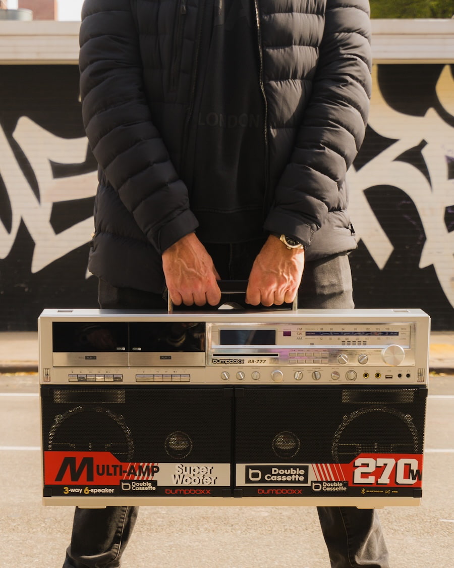 bumpboxx-bb-777-boombox-front-carry