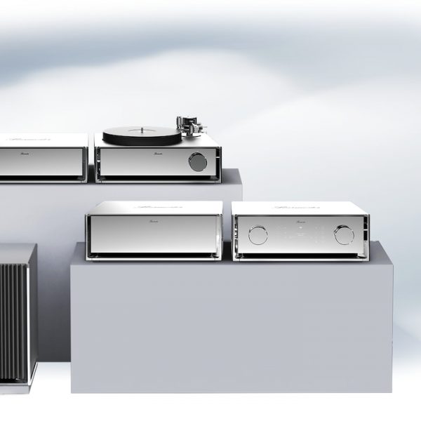 Burmester Reference 249 Preamp, 257 Turntable, and 259 Power Amplifier