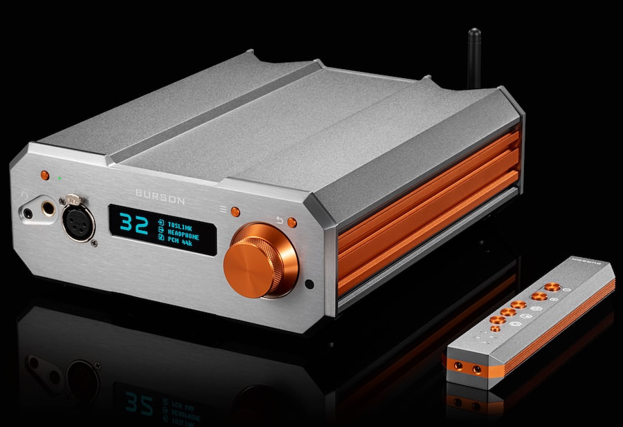 burson-conductor-stellar-headphone-amplifier-angle-left-with-remote