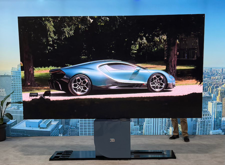 c-seed-bugatti-tv-showing-tourbillon