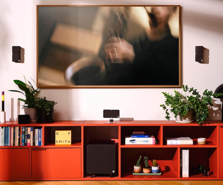 cambridge-audio-msx-20-front-black-lifestyle