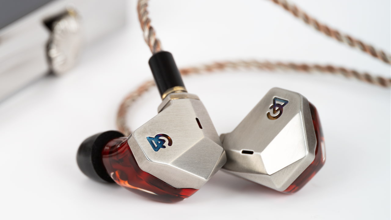 Campfire Audio Grand Luna IEMs
