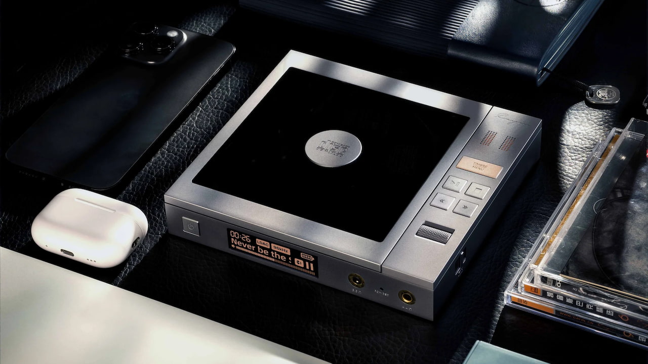 2026 Cayin CP6 portable CD Player with top closed