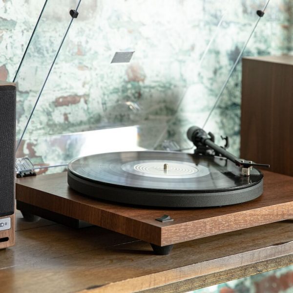 Crosley Turntable with Audioengine HD4 speakers