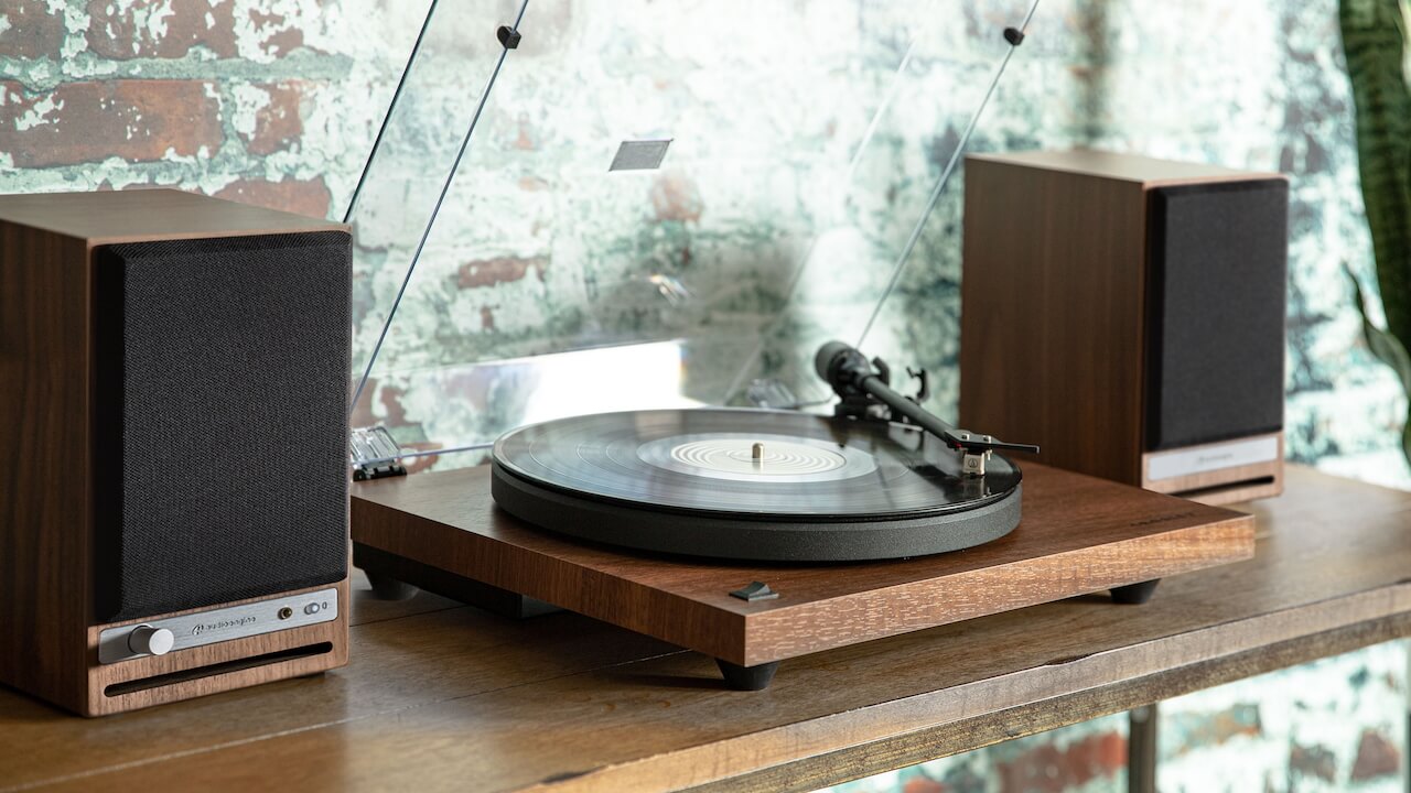 Crosley Turntable with Audioengine HD4 speakers