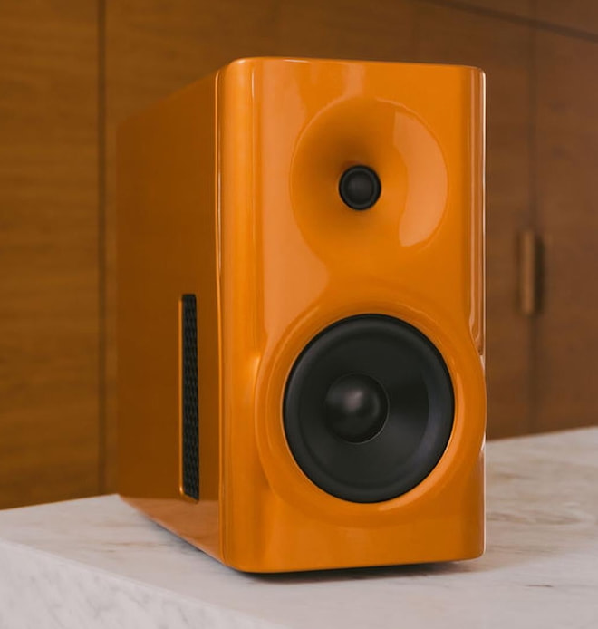 dutch-dutch-6c-speaker-copper-angle