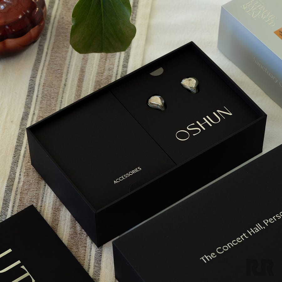 earacoustic-audio-oshun-box-accessories