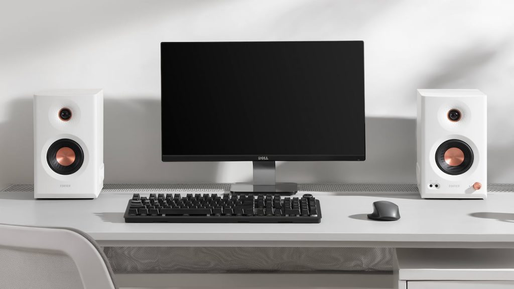 Edifier MR5 Studio Monitors White Desktop Front