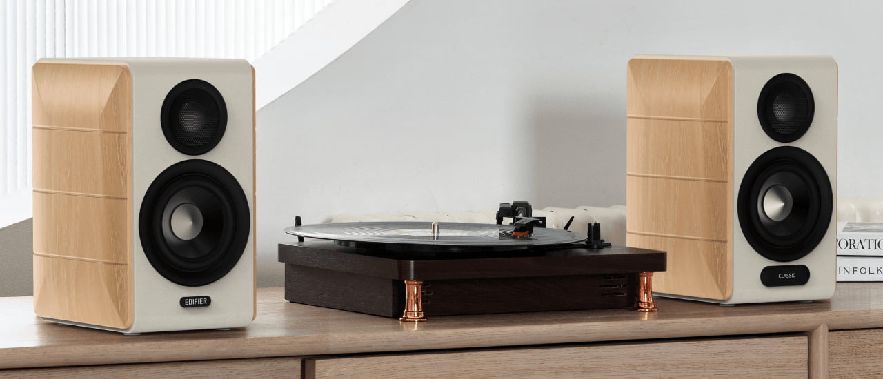 edifier-s880db-mkii-pair-lifestyle
