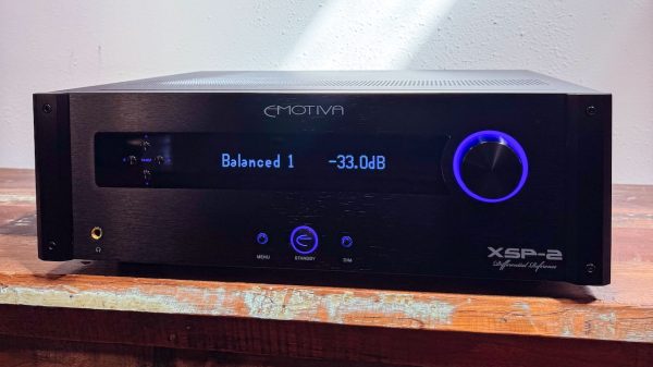 Emotiva XSP-2 Differential Reference Preamplifier Lifestyle